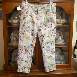 Floral Style & Co Capri Jeans